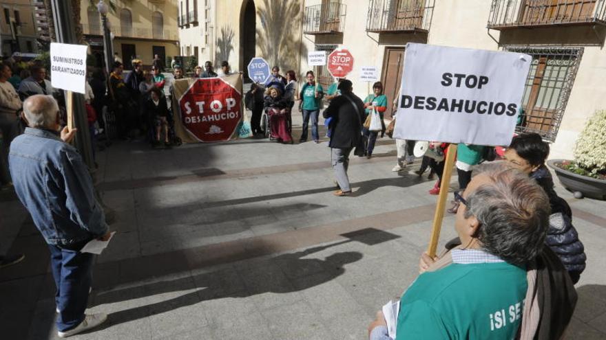 Concentración de STOP Desahucios, esta mañana