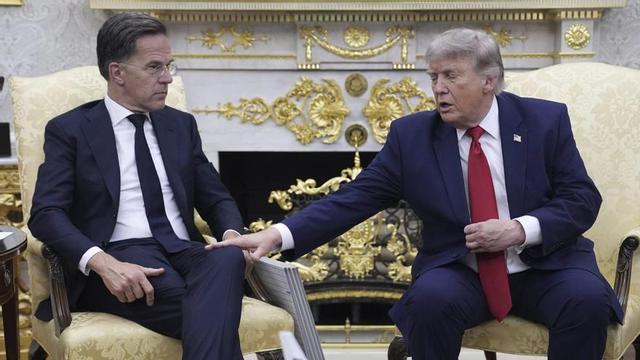 El secretari general de l’OTAN, Mark Rutte, i el president dels EUA, Donald Trump, el 24 de juny al Despatx Oval. | IURI GRIPAS / EUROPA PRESS