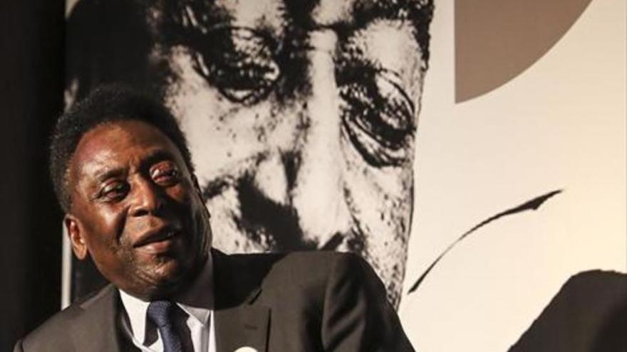 Pelé, ingresado por &quot;agotamiento grave&quot;