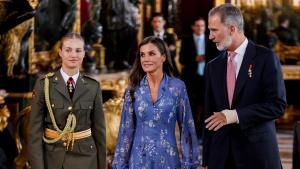 La princesa Leonor, la Reina Letizia y el Rey Felipe VI durante la recepción con motivo del Día de la Fiesta Nacional de España, en el Palacio Real, a 12 de octubre de 2023.