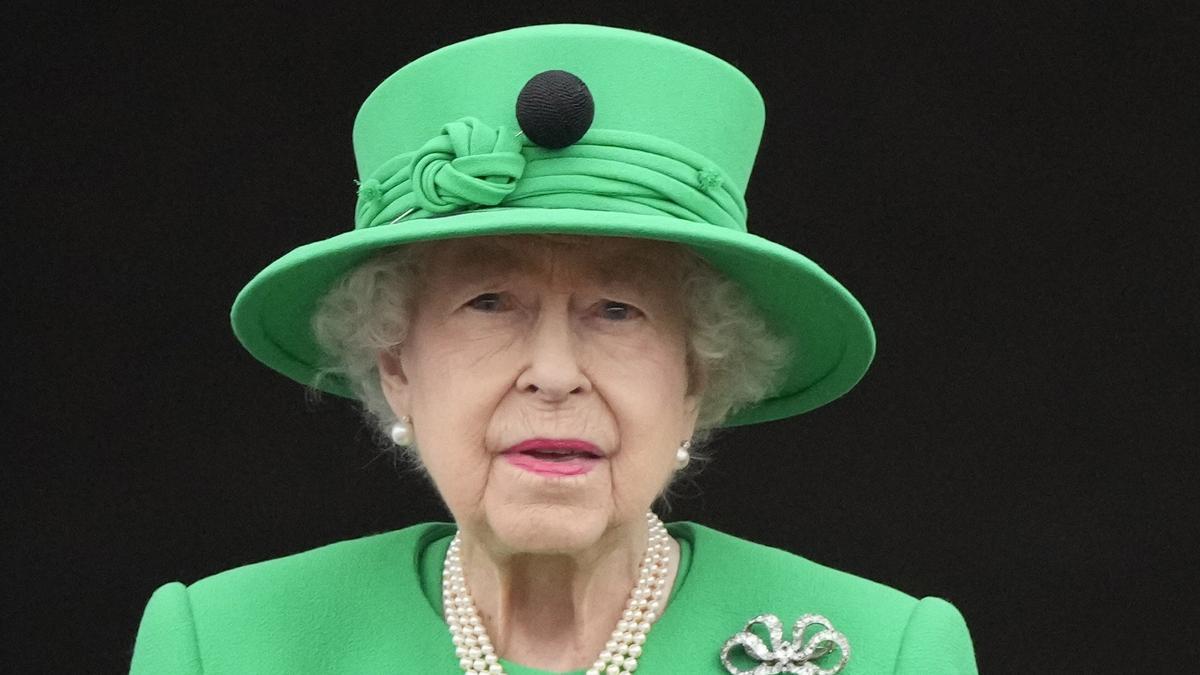La reina Isabel II, en el balcón del Palacio de Buckingham.