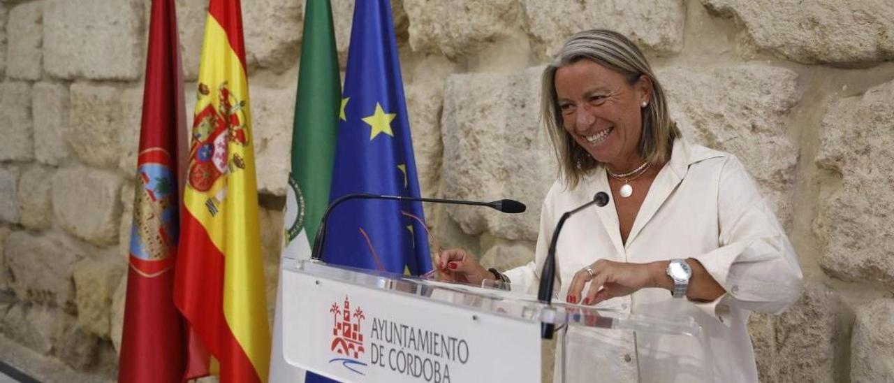 La primera teniente de alcalde y presidenta del Imtur, Isabel Albás.