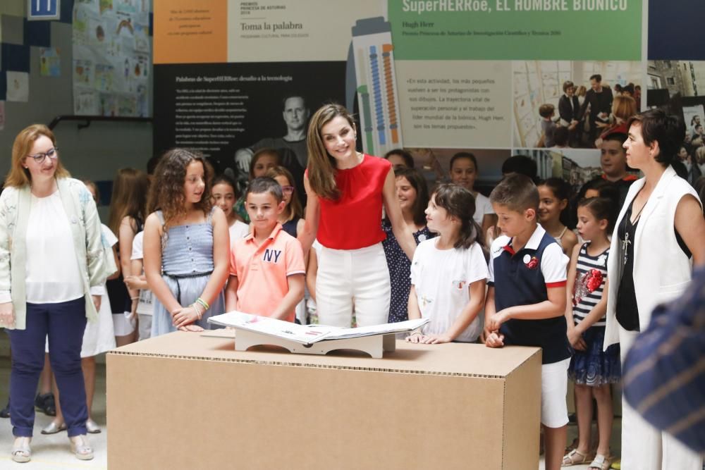 Visita de la Reina Letizia al colegio Quirinal