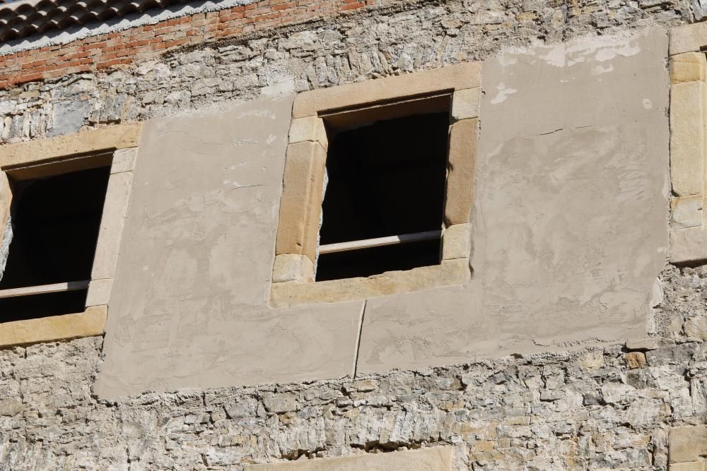 Visita al edificio de Tabacalera