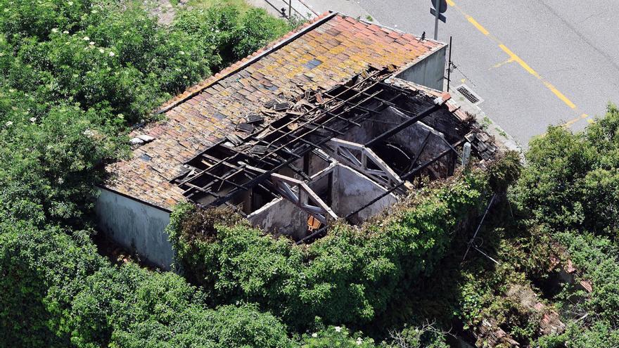 La Policía investiga el incendio que arrasó la “narcocasa” pegada a la Ciudad de la Justicia