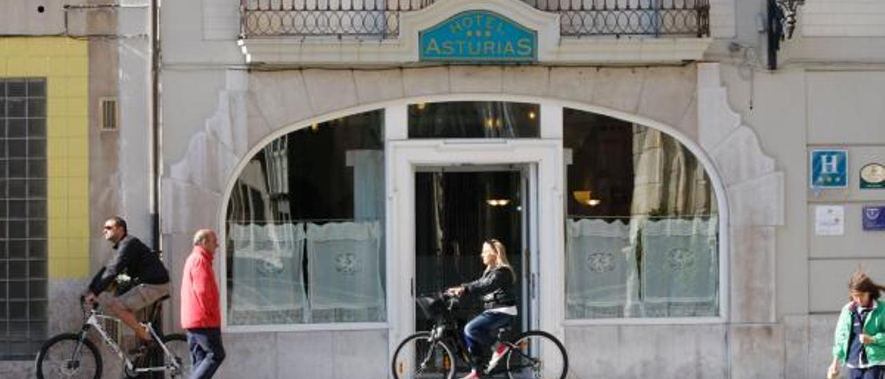 Catorce meses de prisión por irse sin pagar de hasta ocho hoteles de Gijón