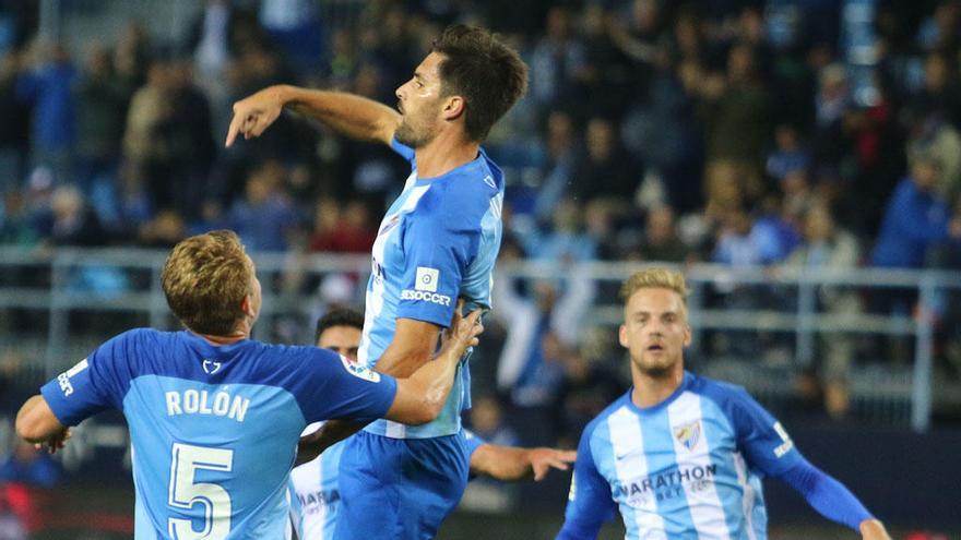 Adrián González adelantó al Málaga CF en la primera parte y dio esperanzas al malaguismo.