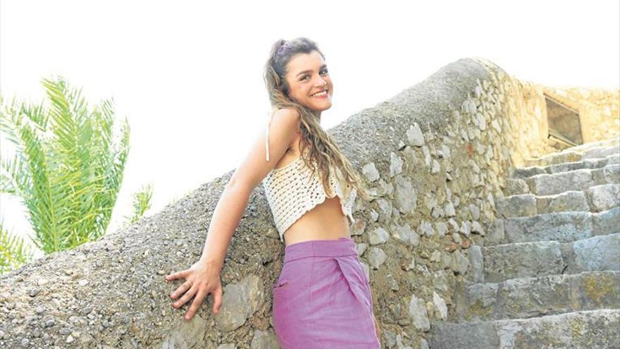 Amaia: «Se me hace raro cantar mis temas en Peñíscola, pero será muy bonito»