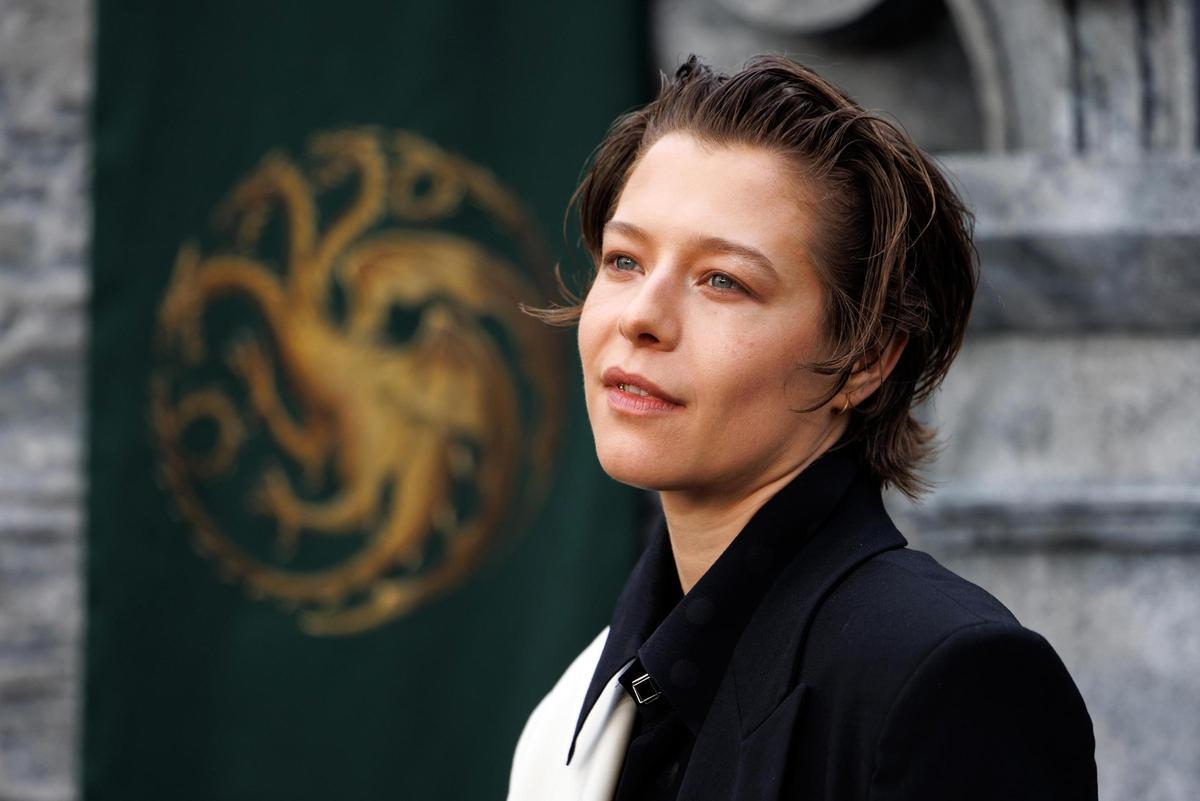 London (United Kingdom), 10/06/2024.- English actor Emma DArcy poses at the UK premiere of House of the Dragon Season 2 at the Odeon Leicester Square in London, Britain, 10 June 2024. (Reino Unido, Londres) EFE/EPA/TOLGA AKMEN
