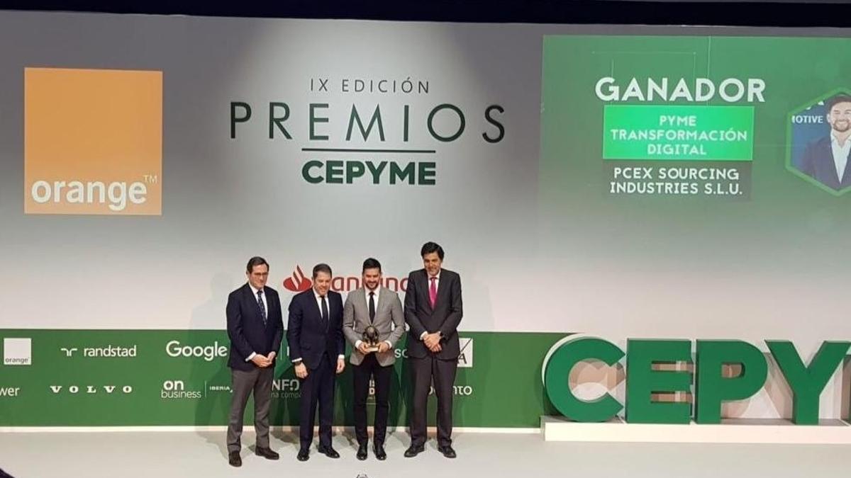 David Santiago recoge el Premio Cepyme.