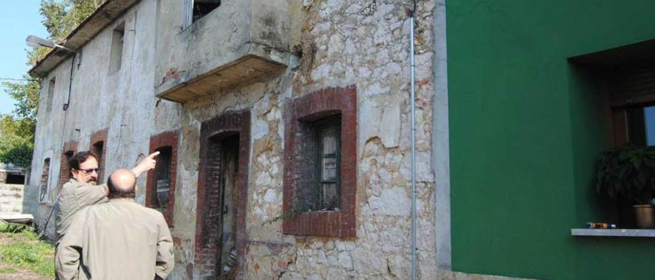 La Venta del Gallo exige medidas ante la insalubridad de varias casas  abandonadas - La Nueva España