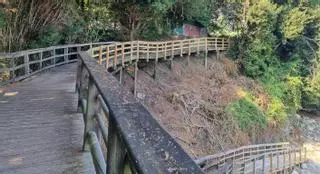 Moaña arregla los accesos de madera a las playas de Tirán