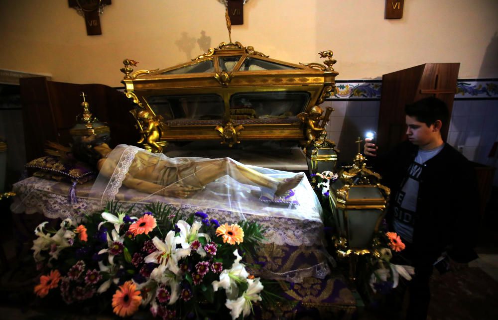 Procesión del Cristo Yacente en el Cabanyal