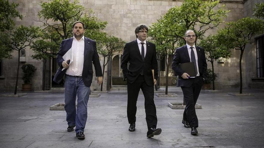 Puigdemont retoma la senda de la DUI