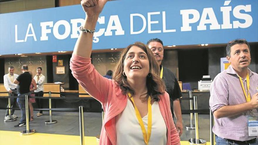 Puigdemont somete al PDECat y depone a Marta Pascal