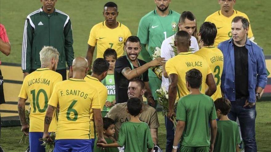 Brasil y Colombia rinden homenaje a las víctimas del Chapecoense