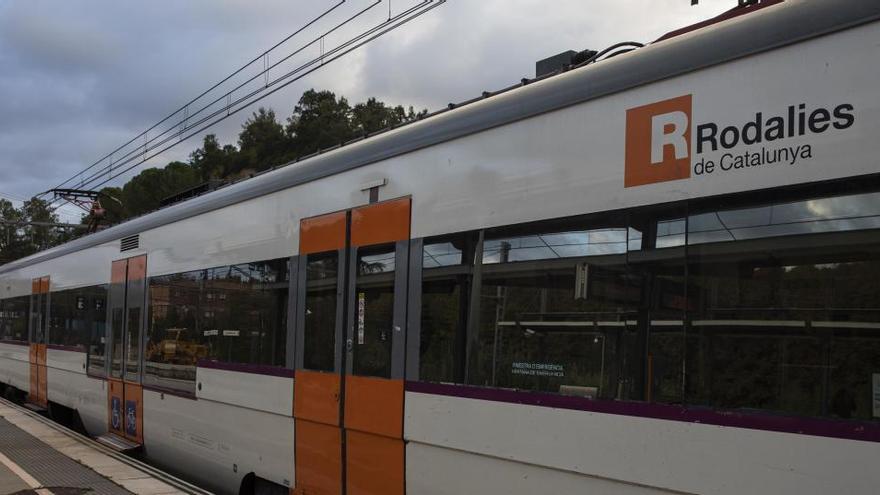 Circulació per una via a l&#039;R11 entre Sant Miquel de Fluvià i Girona