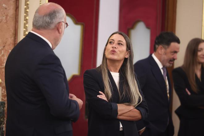 Nogueras evita el castellano en Madrid y le pide en inglés al Papa que hable en catalán en Barcelona