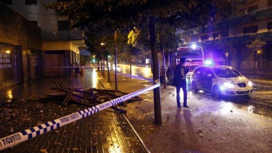 Una pèrgola ha caigut per la pluja a Lleida