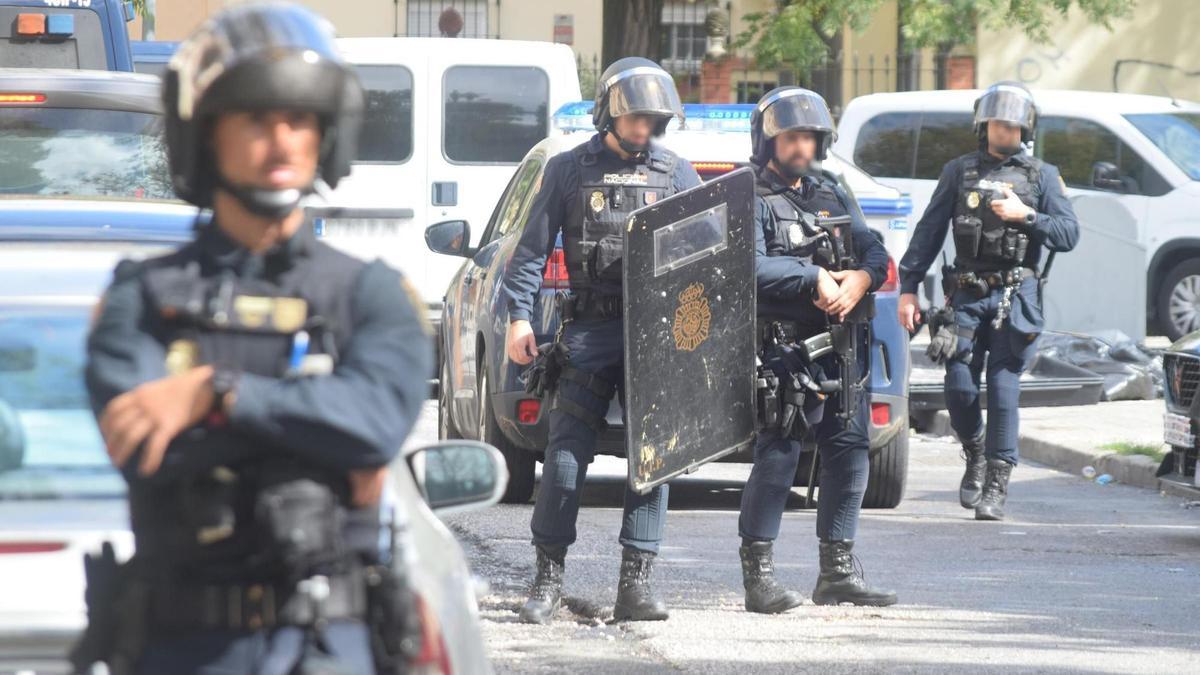 Intervención policial en las Tres Mil Viviendas de Sevilla
