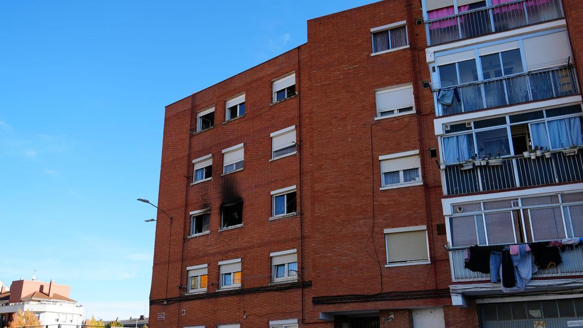 Exterior de la vivienda donde se produjo el incendio.