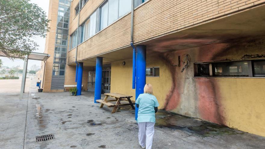 Un incendio obliga a suspender de nuevo las clases en un instituto de La Vila