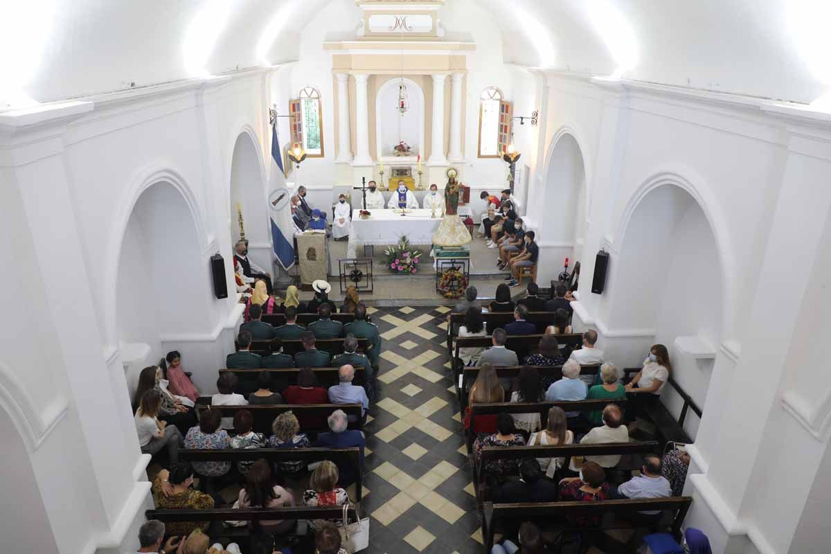 Misa, procesión y 'ball pagès' en el Pilar de la Mola