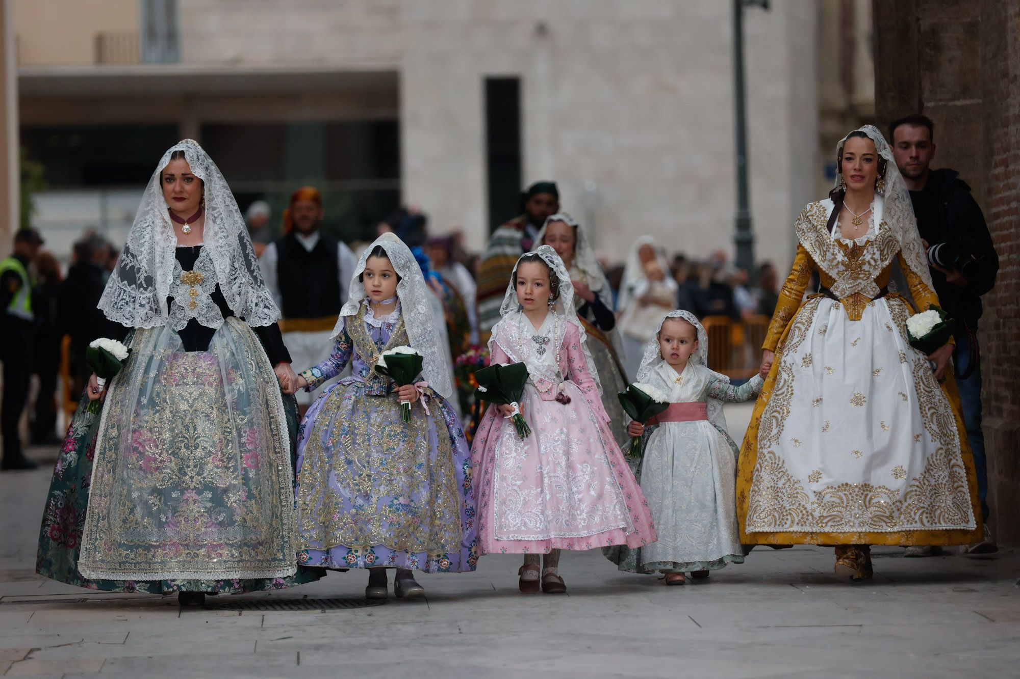 Todas las fotos de la Ofrenda del 17 de marzo por la calle de la Paz de 18:00 a 19:00 horas