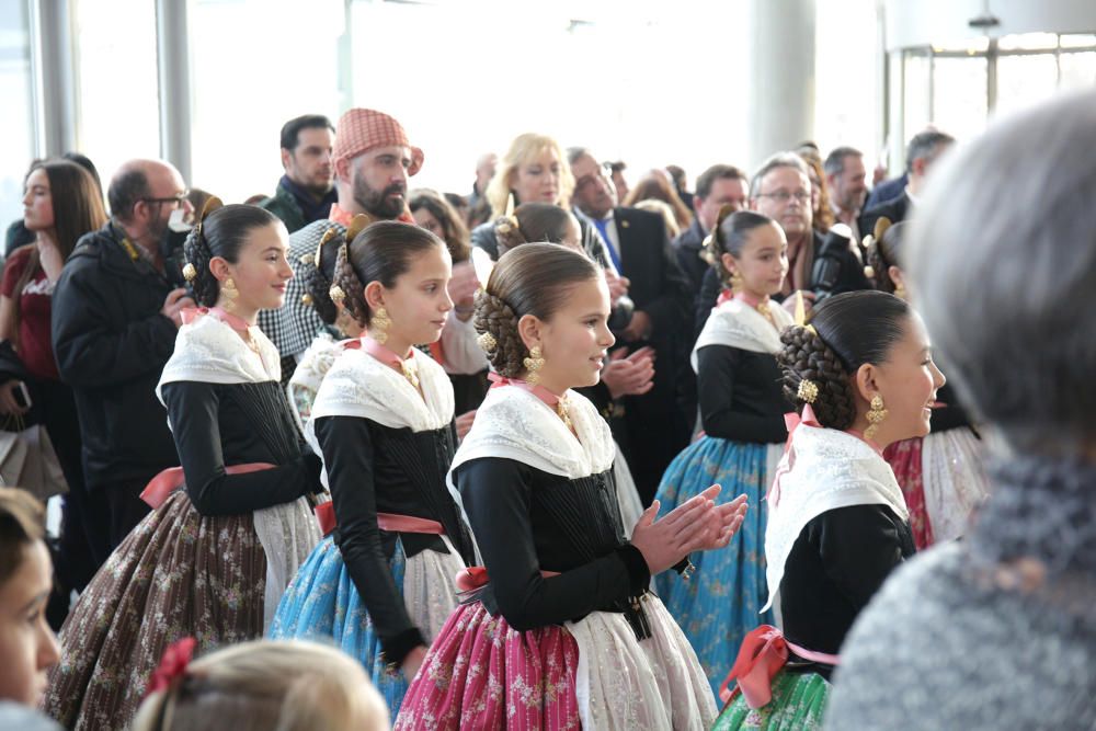 Estreno del jubón negro de la corte de la fallera mayor infantil 2019