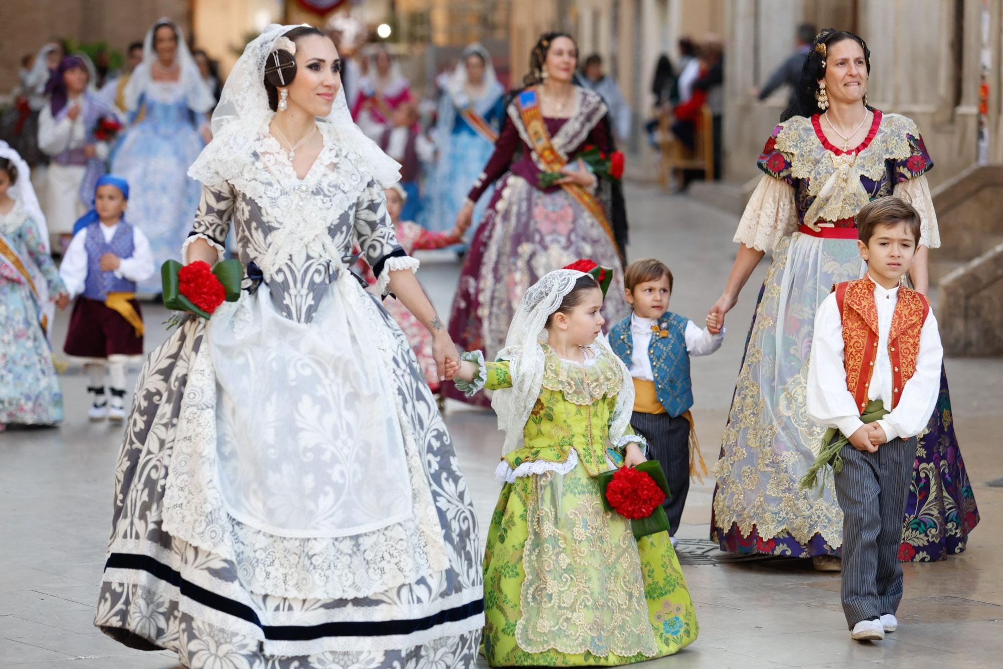 Búscate en el primer día de la Ofrenda en la calle San Vicente entre las 17:00 y las 18:00