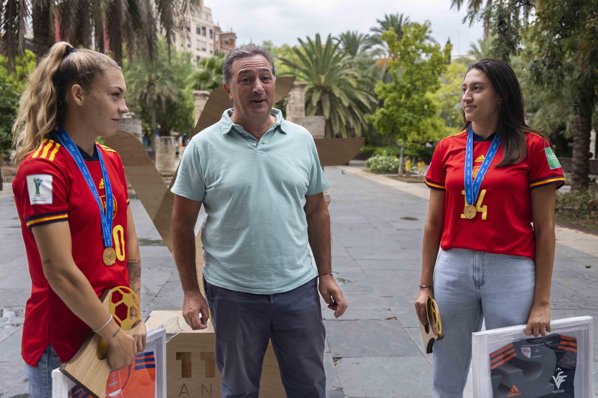 Homenaje a las valencianas campeonas del mundo sub20 de fútbol