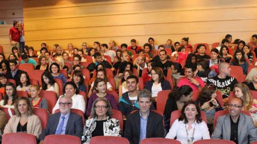 Imagen del último acto de bienvenida a alumnos extranjeros en la Universidade da Coruña. / pablo luaces