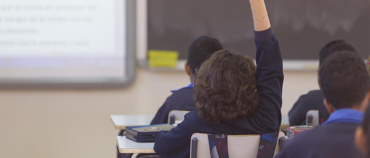 Imagen del interior de un aula de primaria.