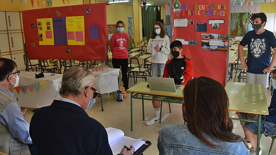 Uno de los talleres científicos de Pontenciencia.   | // FDV 