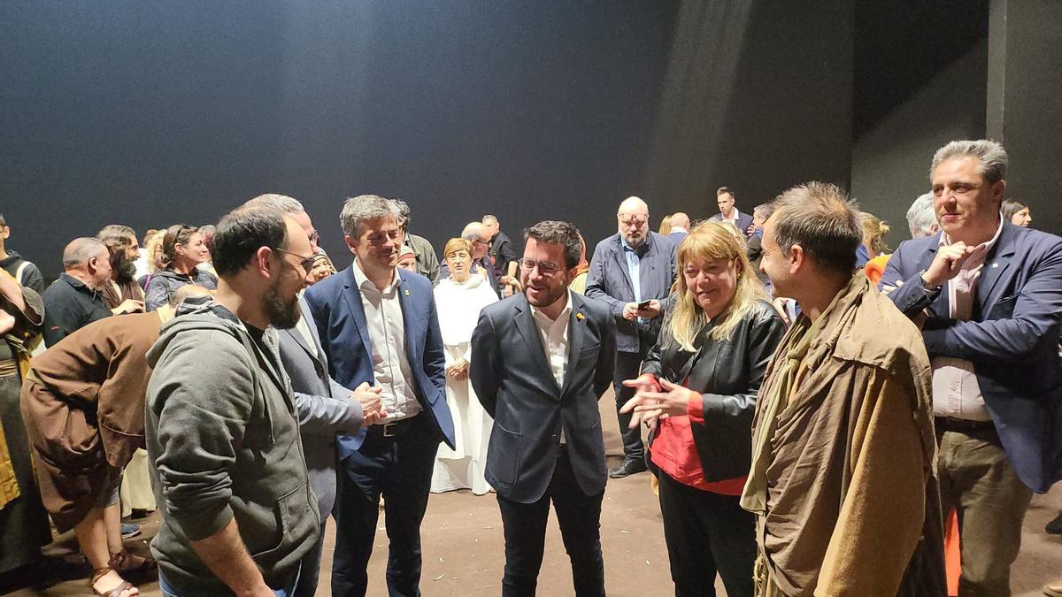 El president Aragonès en la visita que ha fet al teatre de La Passió d'Olesa