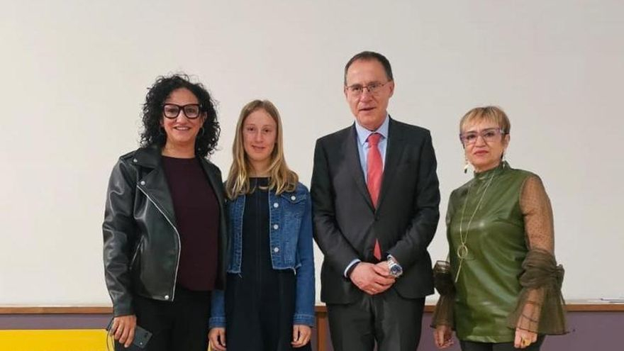 Un dibujo de Marta Colinas, de Benavente, gana el IV Concurso Literario y Artístico Día Internacional de la Mujer 8M