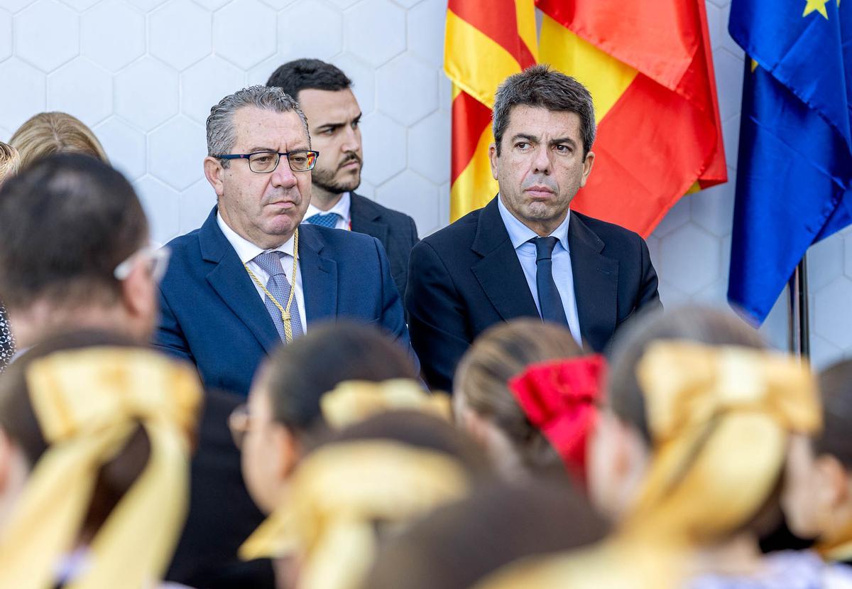 Mazón celebra el Día de la Constitución en Benidorm