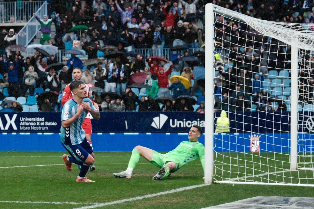 Málaga vs Almeria, estadio la Rosaleda.