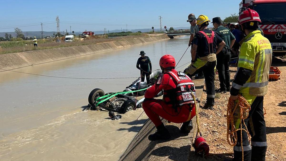 Imagen del rescate en el canal.