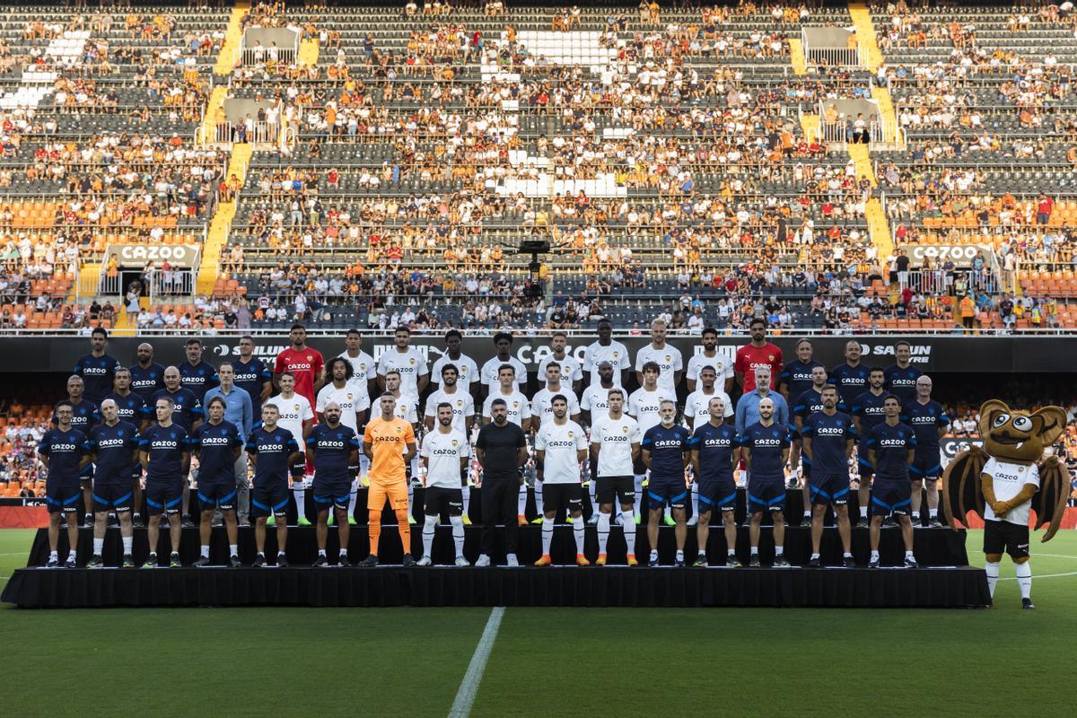 Presentacion del Valencia CF 2022-2023 ante la Atalanta en Mestalla