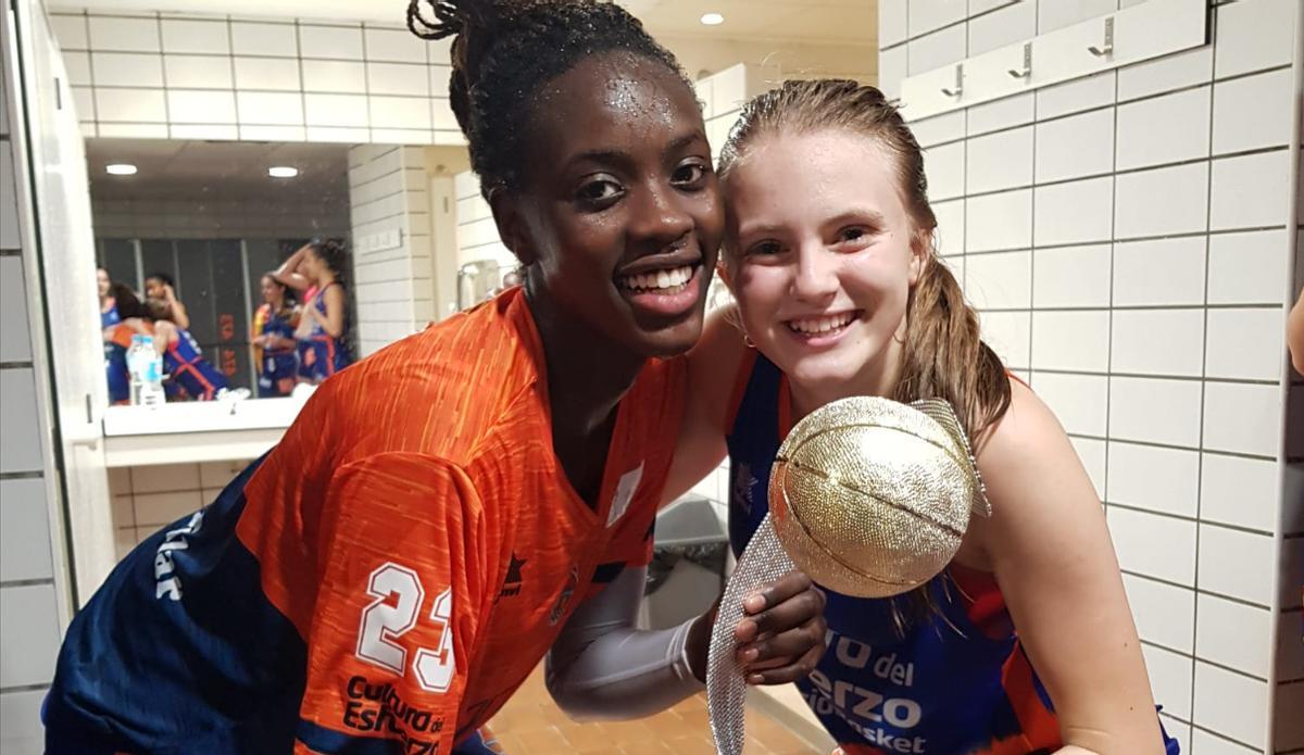 Awa Fam conquistó la Minicopa en su etapa como Infantil en el Valencia Basket