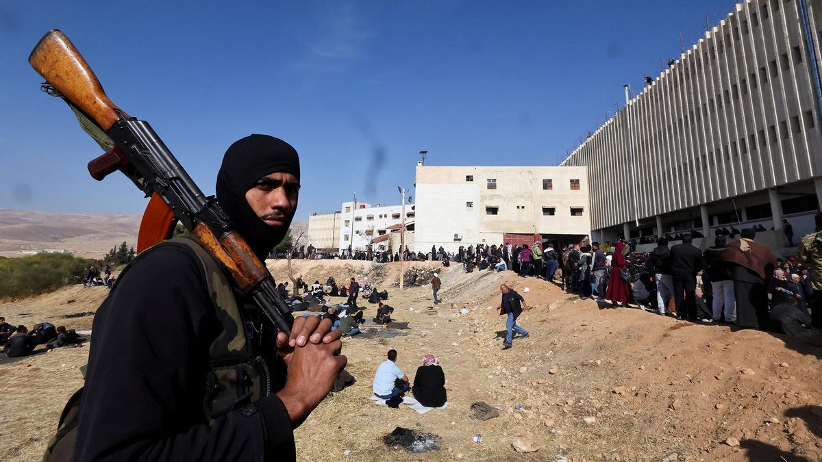 En la prisión siria de Sednaya:  la eterna espera para saber si un familiar está vivo o no