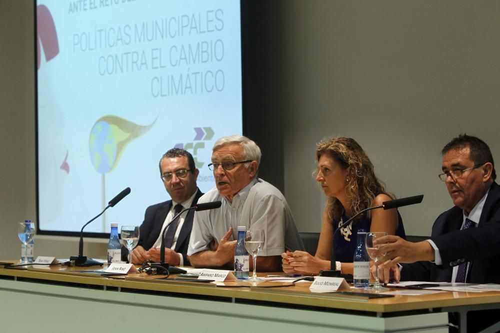 El alcalde de València, Joan Ribó, fue el primero en intervenir.