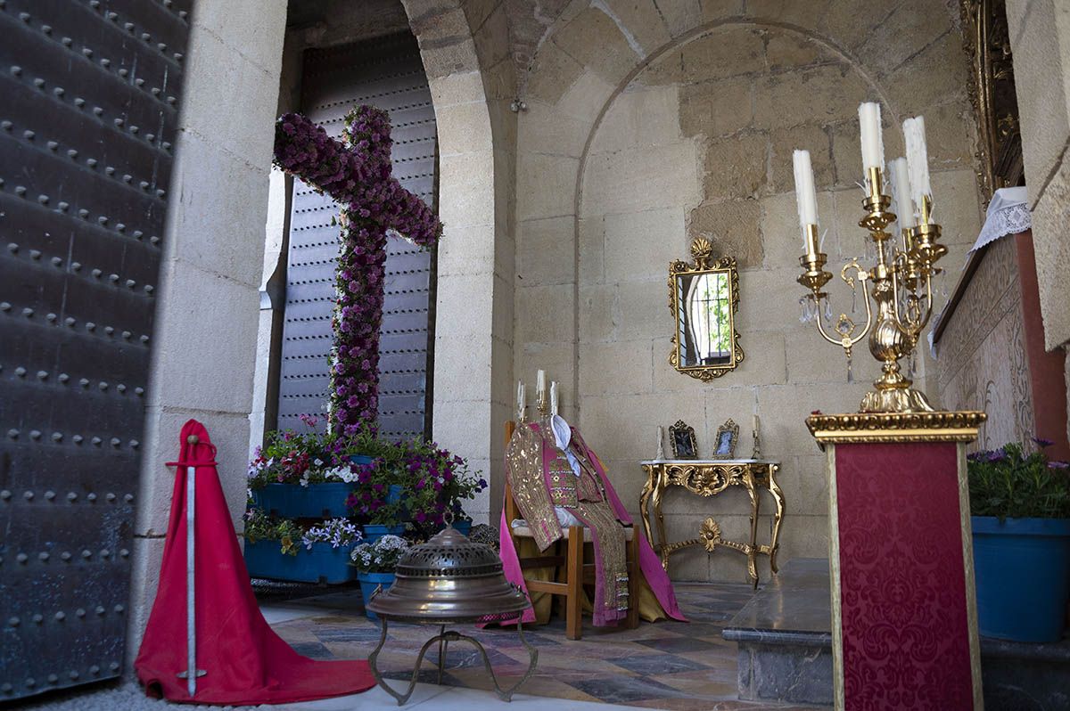 La AAVV del Alcázar Viejo se hace con el primer premio de cruces de mayo en recitos cerrados