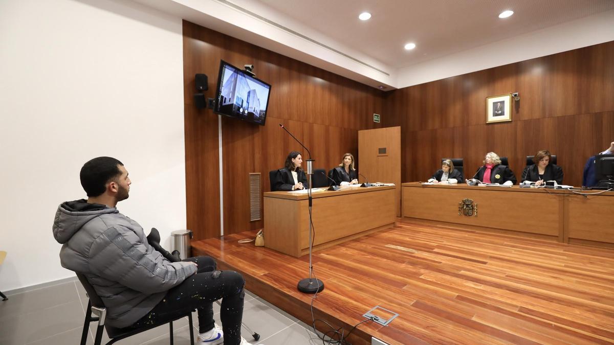 Bilal Maagouz, en el banquillo de los acusados de la Audiencia Provincial de Zaragoza.