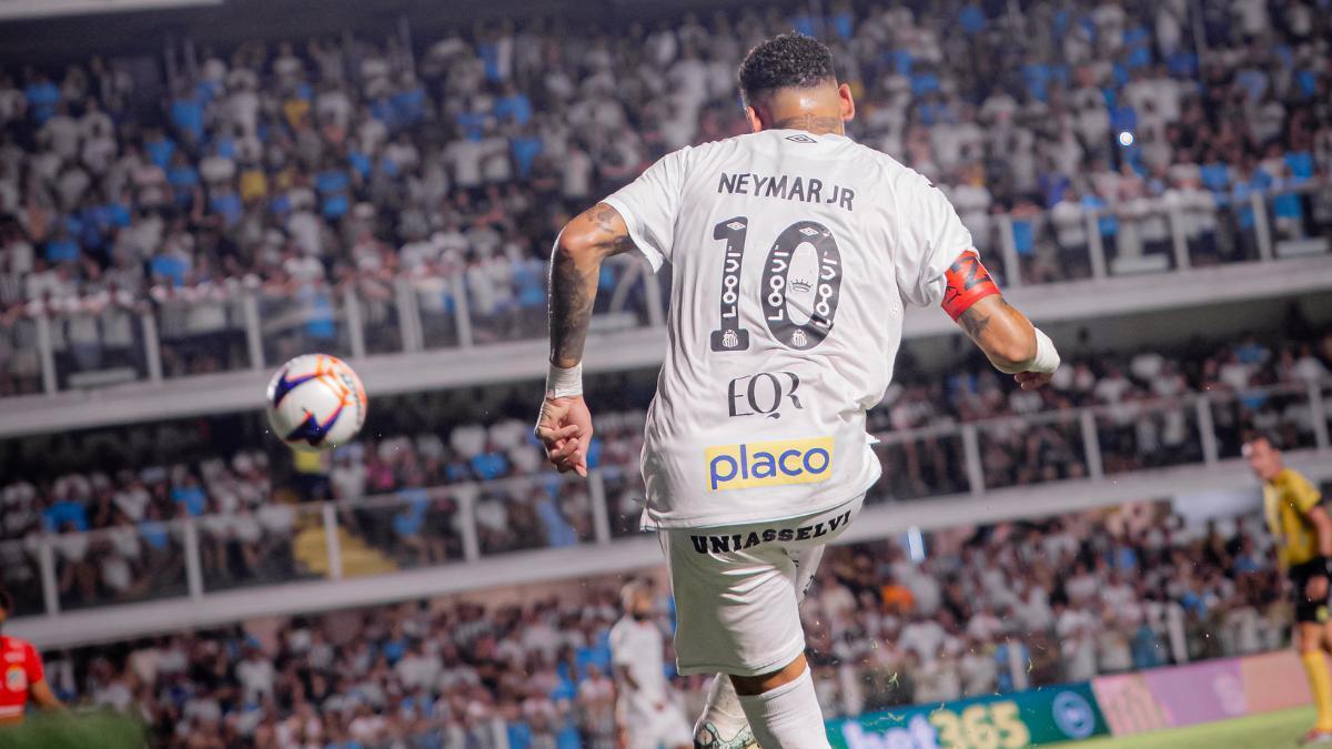 Neymar Jr. regresó el domingo tras dos meses de baja