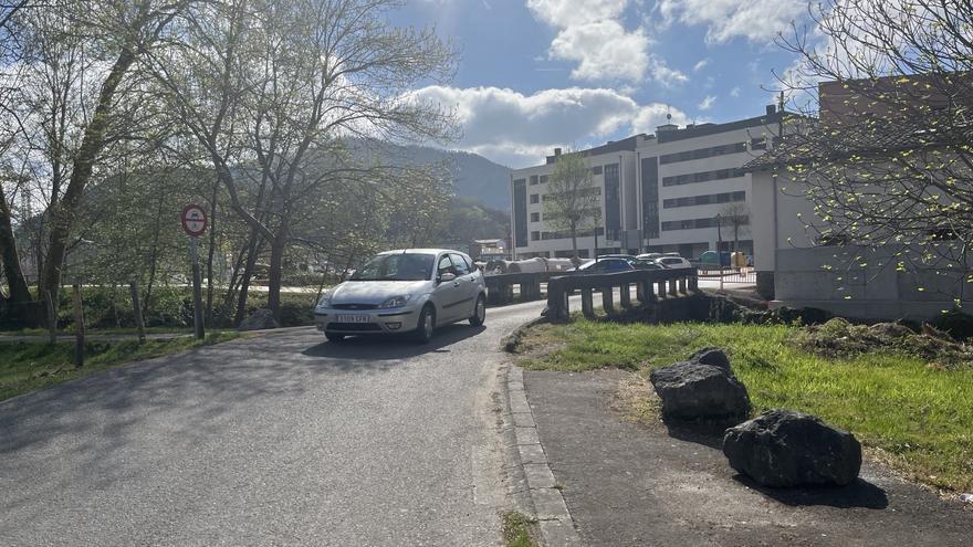 La actuación contra las inundaciones en Arriondas se completará con un nuevo puente sobre el rio Chico