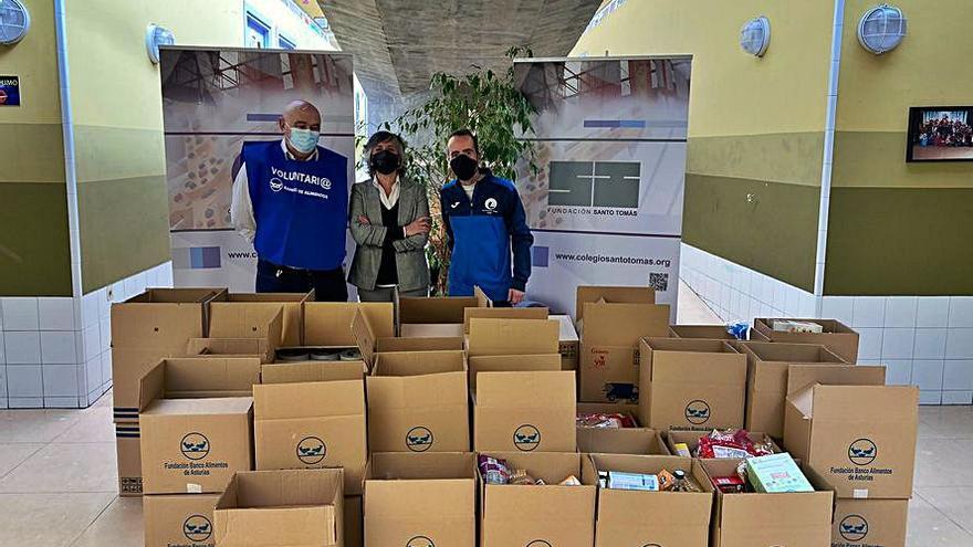 Cajas repletas de alimentos.