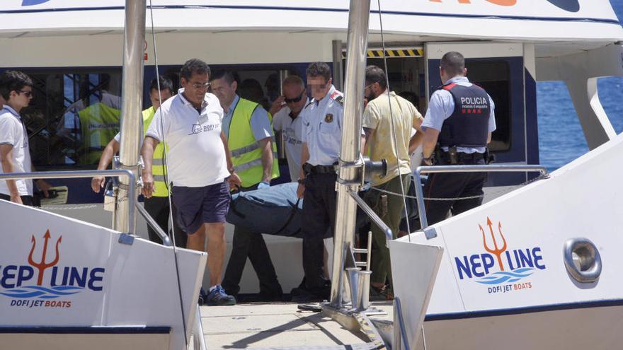 Troben un submarinista mort surant a l&#039;aigua a la costa de Tossa de Mar