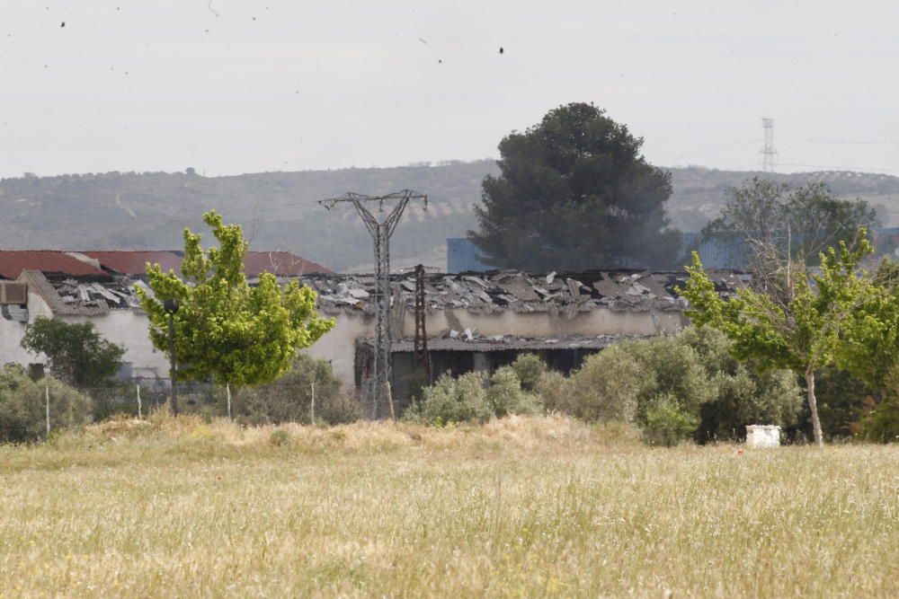 QUINCE HERIDOS EN EXPLOSIONES EN UNA NAVE DE ...